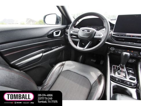 Used 2023 Jeep Compass Trailhawk AWD/4WD image 9