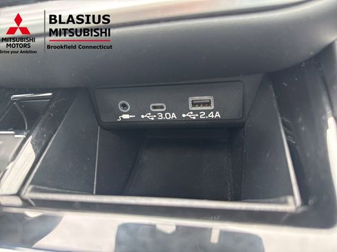 Used 2023 Subaru Outback Touring XT AWD/4WD image 35