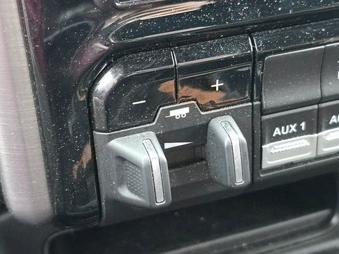 Used 2022 RAM 2500 Limited AWD/4WD image 27