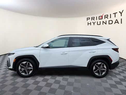 Certified 2025 Hyundai Tucson SEL FWD image 7