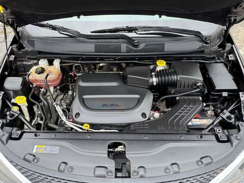 Used 2021 Chrysler Voyager Lxi FWD image 10