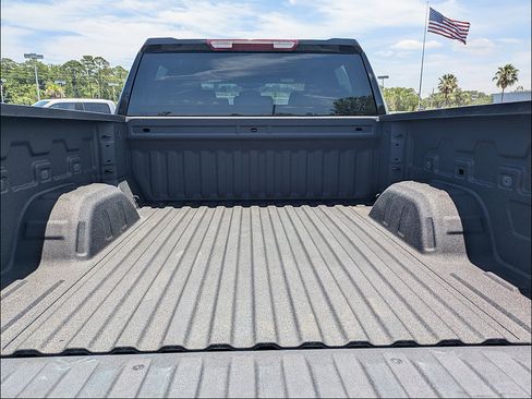 Used 2023 Chevrolet Silverado 1500 LT AWD/4WD image 14