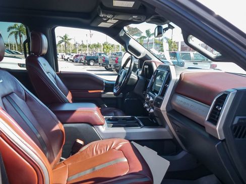 Used 2022 Ford F250 Platinum AWD/4WD image 16