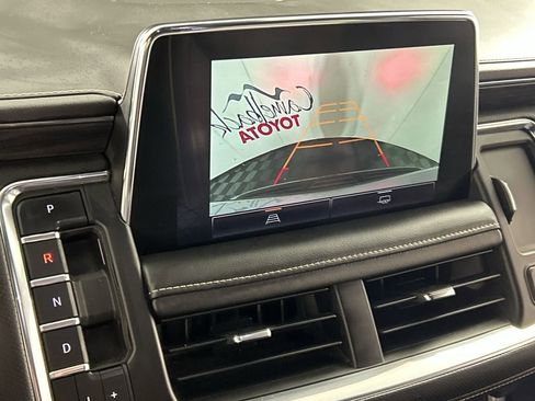 Used 2023 GMC Yukon XL SLT image 18