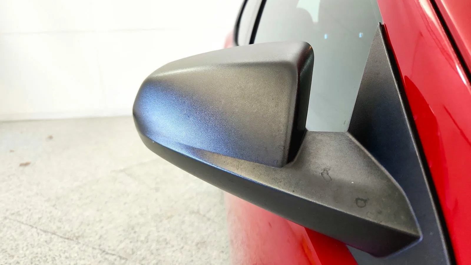 Used 2013 Dodge Avenger SE FWD image 34