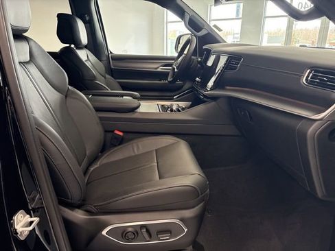 New 2026 Jeep Grand Wagoneer L 4WD image 26