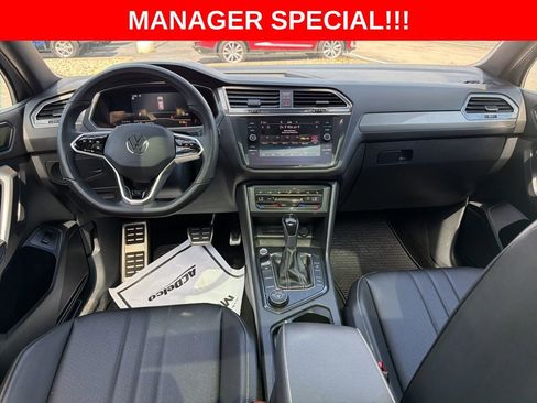 Used 2022 Volkswagen Tiguan SE R-Line AWD/4WD image 18