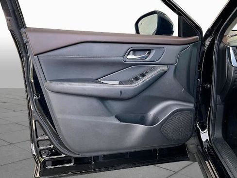Certified 2023 Nissan Rogue SV w/ SV Premium B Package FWD image 22