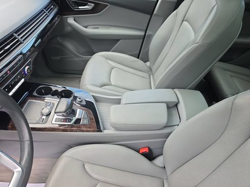 Used 2019 Audi Q7 3.0T Premium Plus w/ Premium Plus Package AWD/4WD image 25