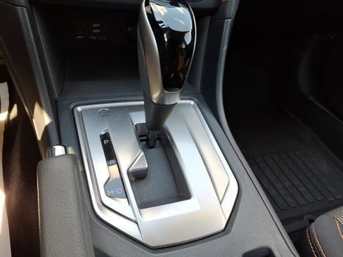 Used 2020 Subaru Crosstrek 2.0i Premium w/ Moonroof Package 2 image 24