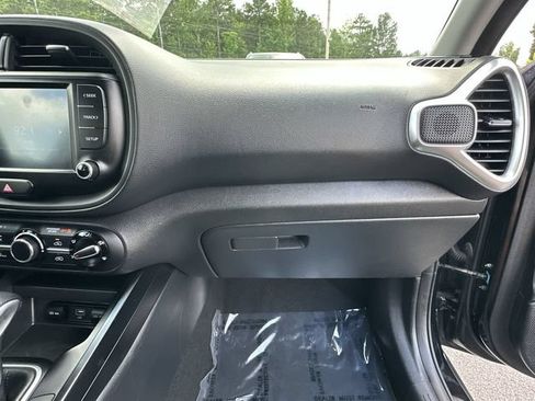 Used 2023 Kia Soul LX FWD image 25