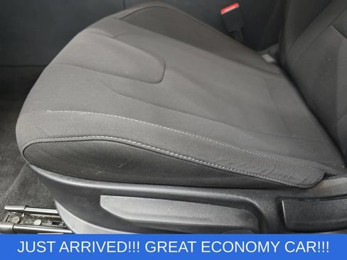Used 2025 Hyundai Elantra SEL w/ Cargo Package FWD image 29