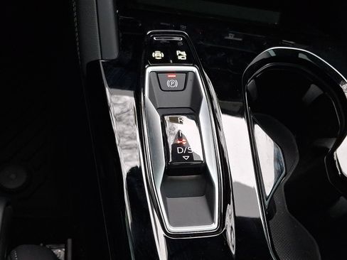 Used 2025 Audi Q5 Premium Plus image 16