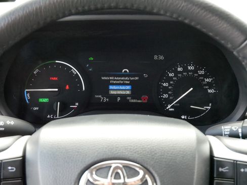 Certified 2025 Toyota Sienna XLE w/ XLE Plus Package AWD/4WD image 21