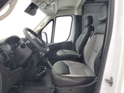 Used 2025 RAM ProMaster 2500 w/ Convenience Group FWD image 14