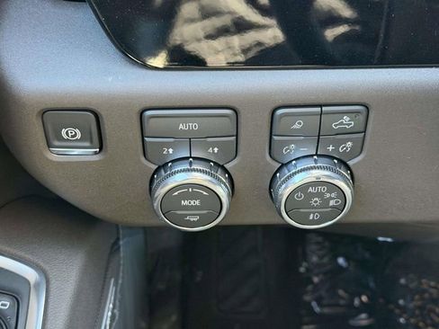 New 2026 GMC Sierra 1500 SLT w/ SLT Premium Plus Package image 17