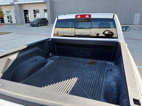 Used 2017 RAM 1500 Classic SLT image 32