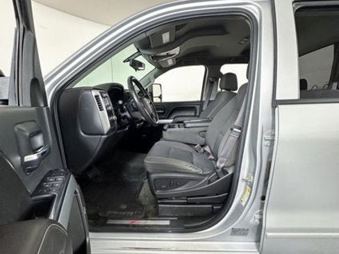 Used 2017 Chevrolet Silverado 1500 LT w/ All Star Edition AWD/4WD image 7