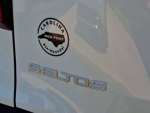 New 2026 Kia Seltos SX image 11