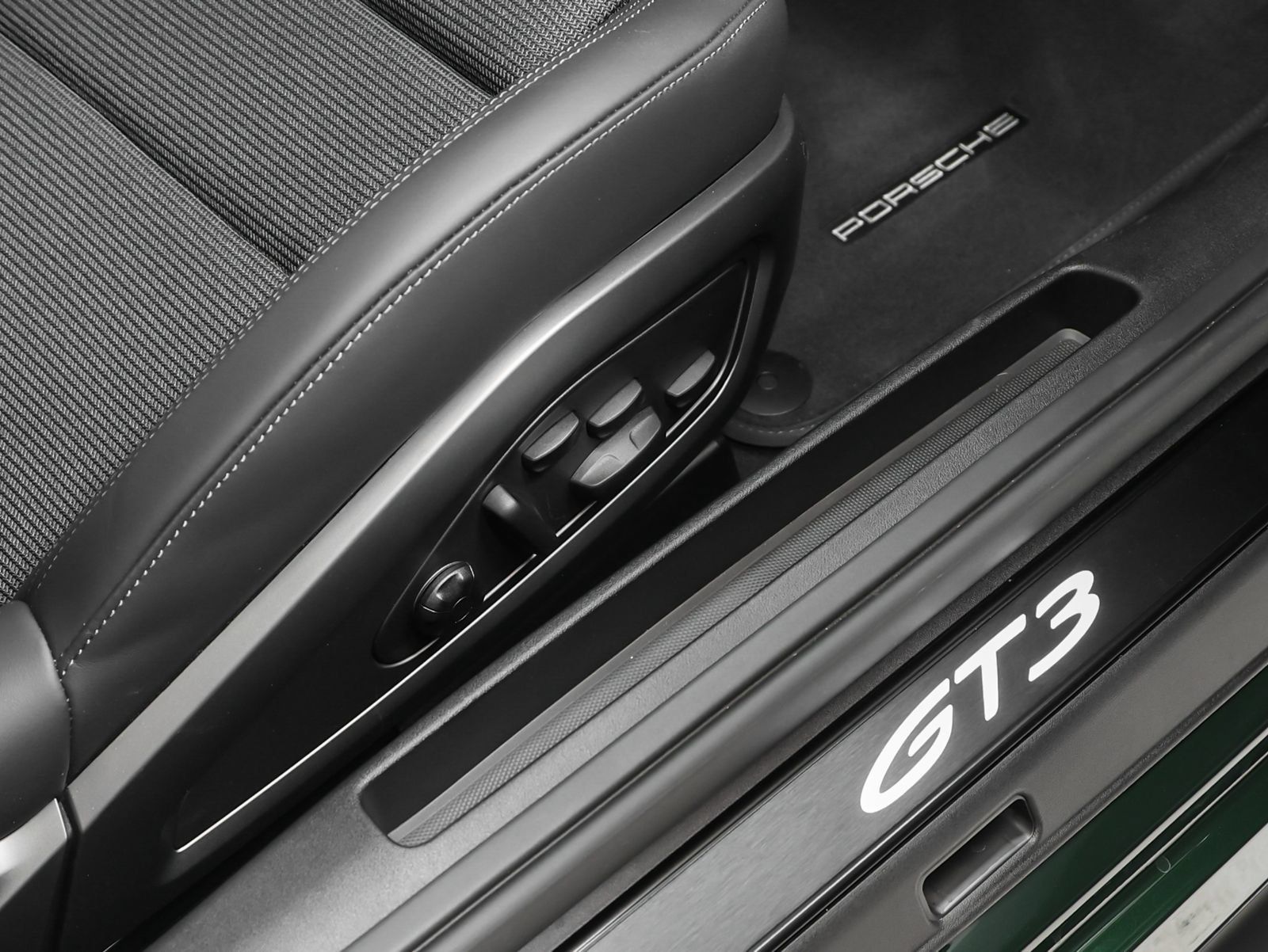 Certified 2026 Porsche 911 GT3 RWD image 24