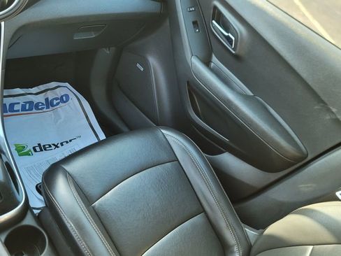 Used 2018 Chevrolet Trax Premier w/ LPO, Cargo Package image 23