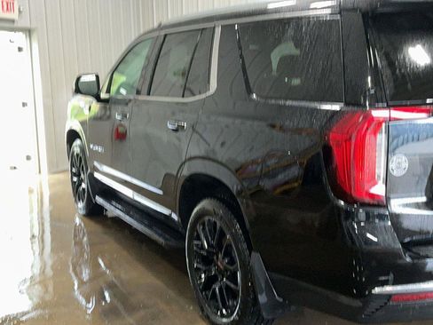 Used 2022 GMC Yukon SLT w/ SLT Luxury Package AWD/4WD image 7