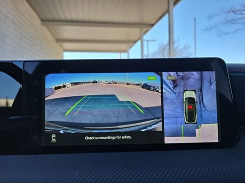 New 2026 Nissan Kicks SR FWD image 9