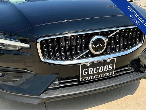 Certified 2024 Volvo V60 B5 Cross Country Plus image 35