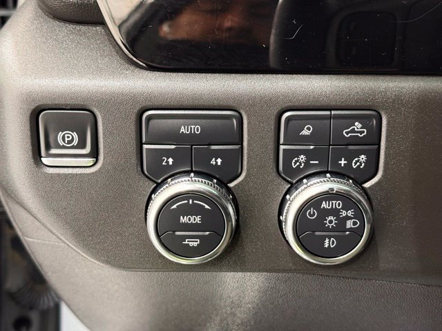 Used 2025 GMC Sierra 1500 SLT AWD/4WD image 33