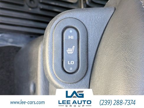 Used 2004 Chrysler PT Cruiser Limited w/ Chrome Accents Group image 18