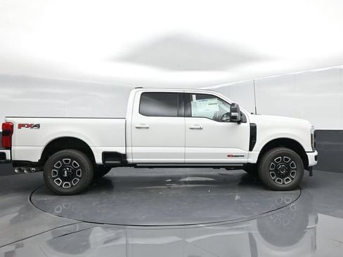 New 2026 Ford F250 Platinum AWD/4WD image 9