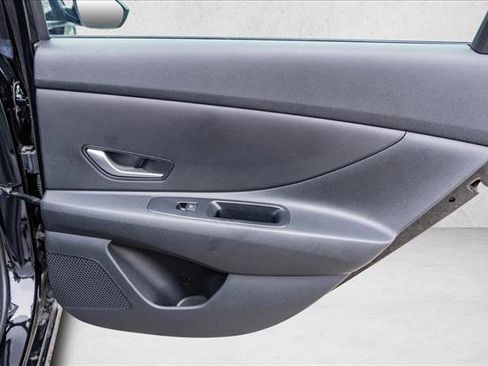 Certified 2025 Hyundai Elantra Blue image 26