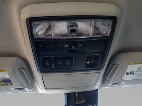 Used 2021 Toyota 4Runner SR5 Premium image 19