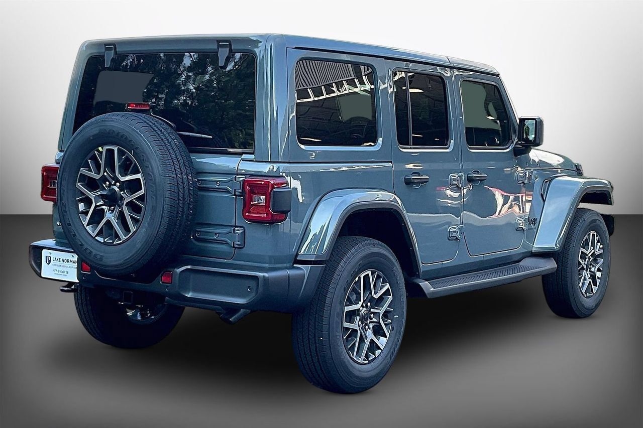 New 2026 Jeep Wrangler Unlimited Sahara AWD/4WD image 8