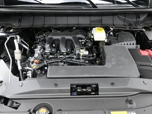 New 2026 Nissan Pathfinder SL FWD image 17