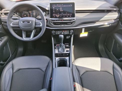 New 2026 Jeep Compass Latitude image 15