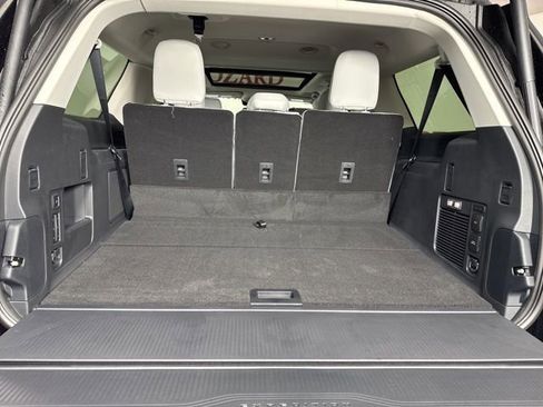 New 2025 Ford Expedition Max Platinum w/ Driver's Package image 26