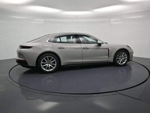 Used 2026 Porsche Panamera image 31