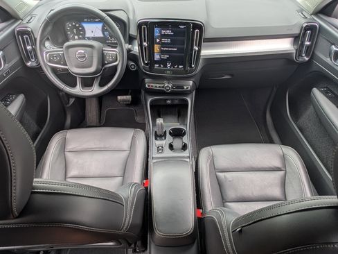 Used 2021 Volvo XC40 T5 Momentum AWD/4WD image 22
