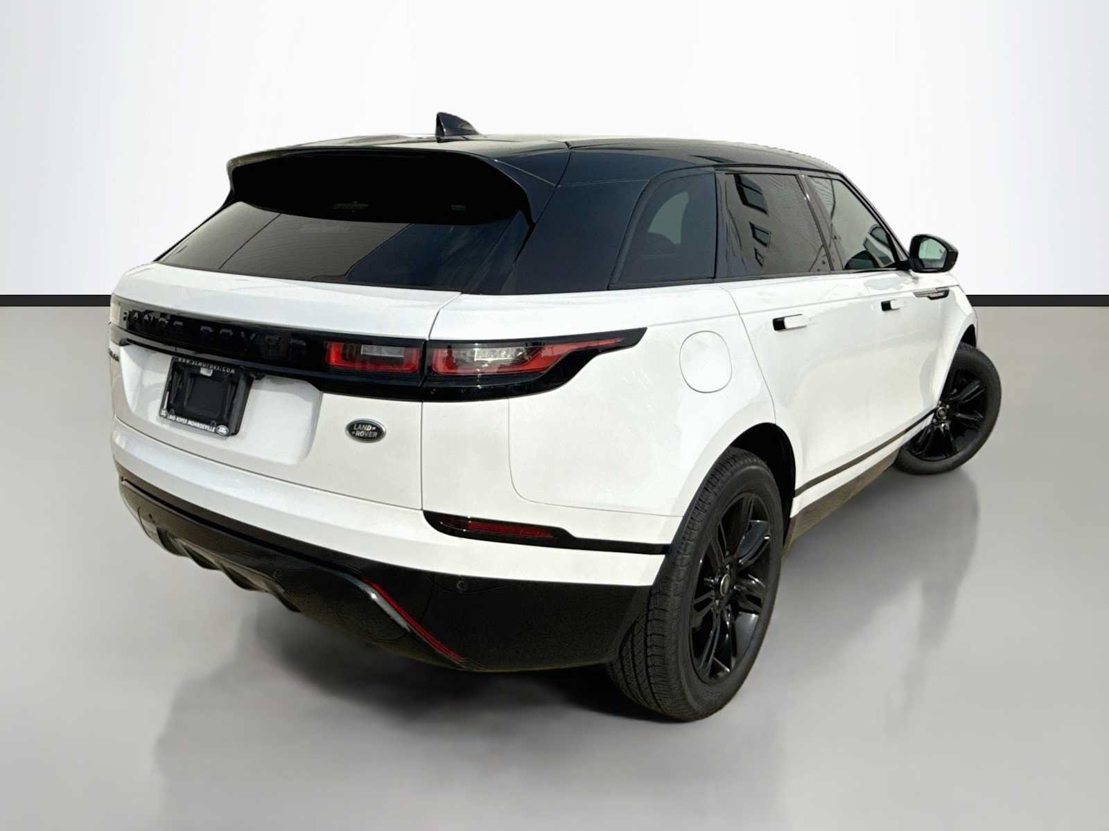 Certified 2023 Land Rover Range Rover Velar R-Dynamic S AWD/4WD image 3