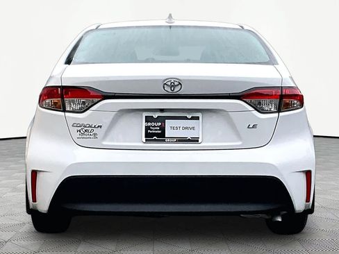 Certified 2025 Toyota Corolla LE FWD image 5