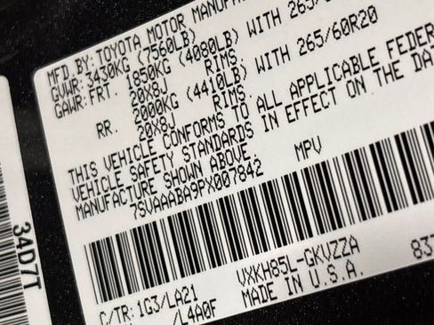 Used 2023 Toyota Sequoia Platinum image 19