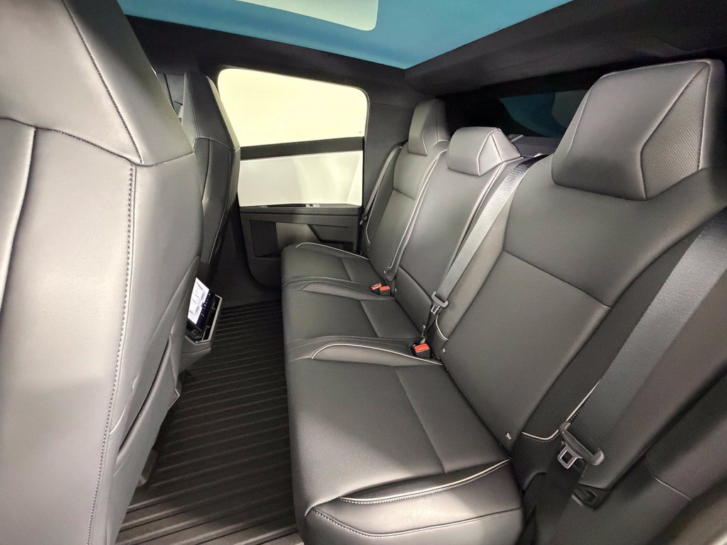 Used 2024 Tesla Cybertruck Cyberbeast AWD/4WD image 31