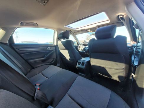 Used 2018 Honda Accord EX image 4