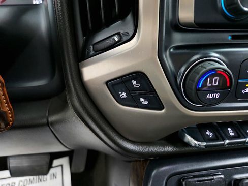 Used 2018 GMC Sierra 3500 Denali w/ Duramax Plus Package image 20