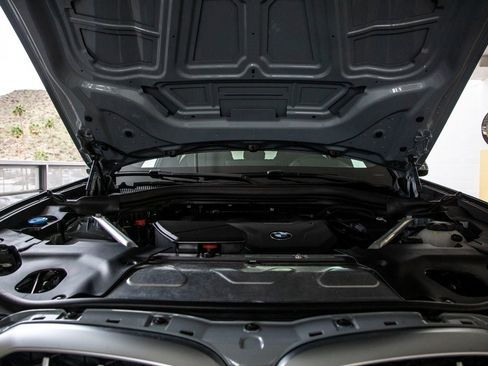 Certified 2025 BMW X4 xDrive30i image 32