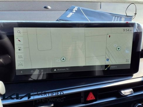 Certified 2025 Kia Sorento S image 4