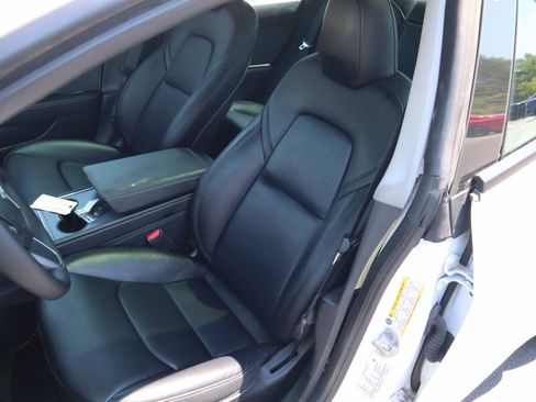 Used 2023 Tesla Model 3 Standard Range RWD image 2