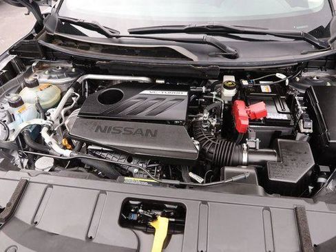 Used 2024 Nissan Rogue SV image 26