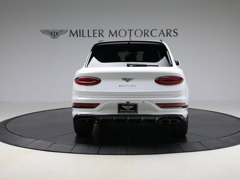 New 2025 Bentley Bentayga Extended Wheelbase image 4